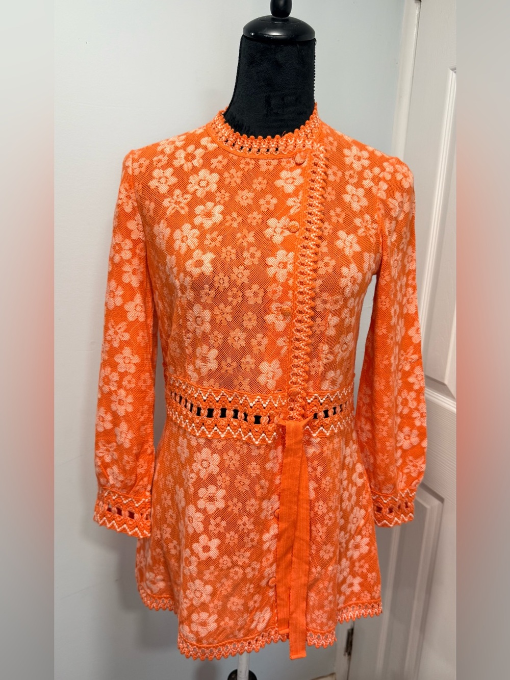 Hanro  Women's Orange Floral Lace Long-Sleeve Tunic Top